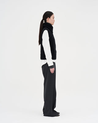 Turtleneck Vest _ Black